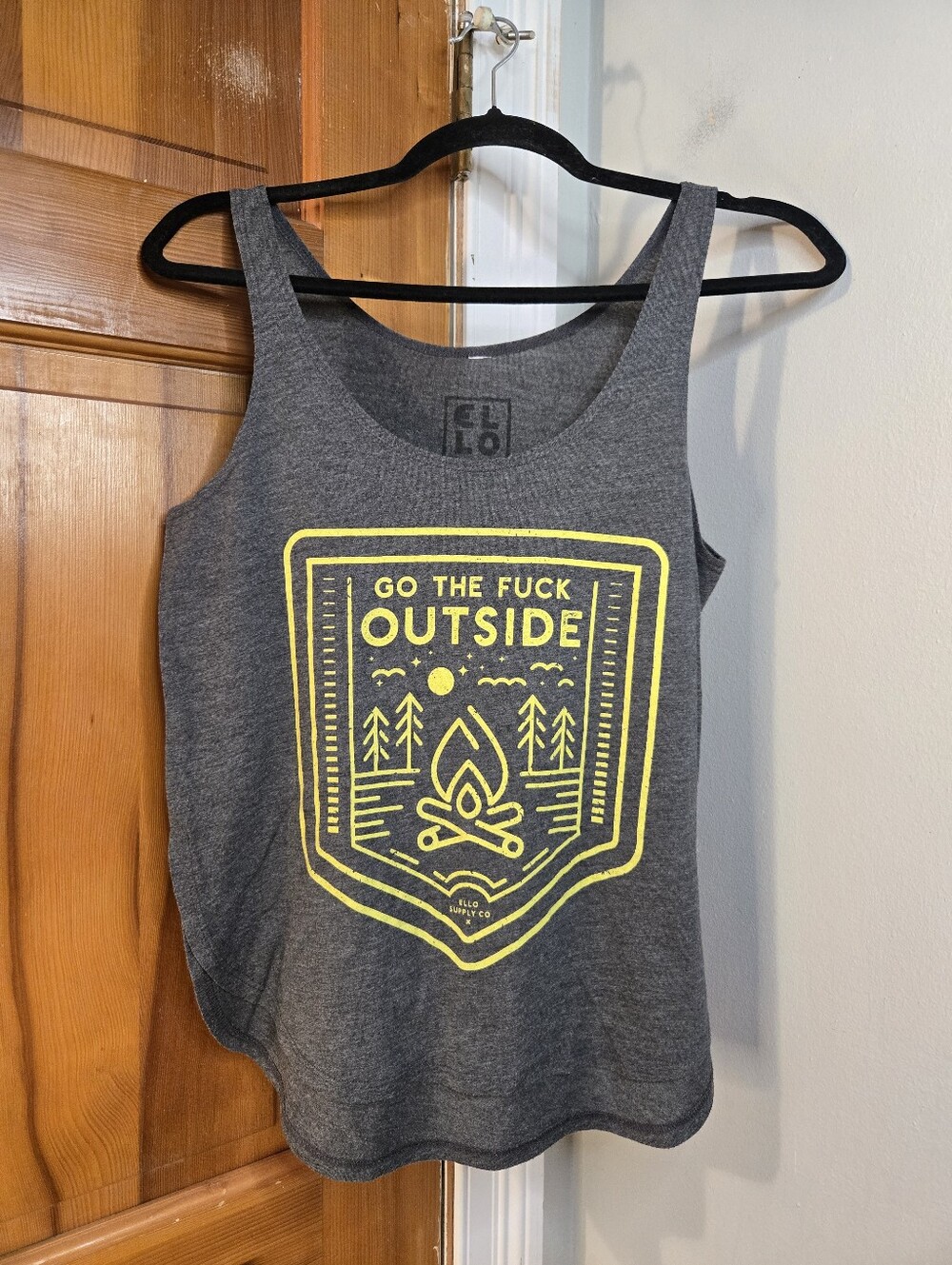 ELLO Gray Graphic Outdoor Tank Top Sz S